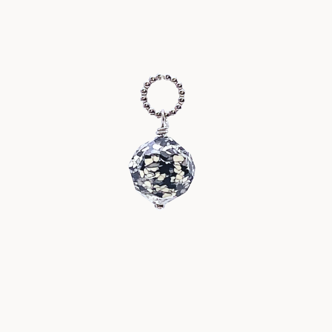 DOT CHARM 099 - CIRCLE OF DOTS