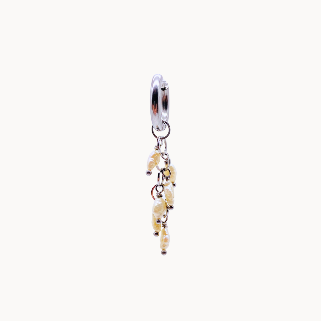 MULTI CHAIN CHARM PEARL - CIRCLE OF DOTS