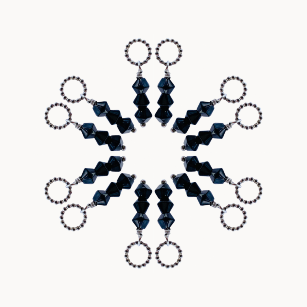 DOT CHARM 053 - CIRCLE OF DOTS