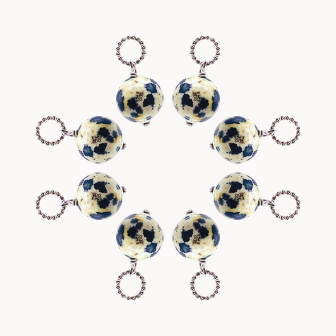 DOT CHARM 011 - CIRCLE OF DOTS