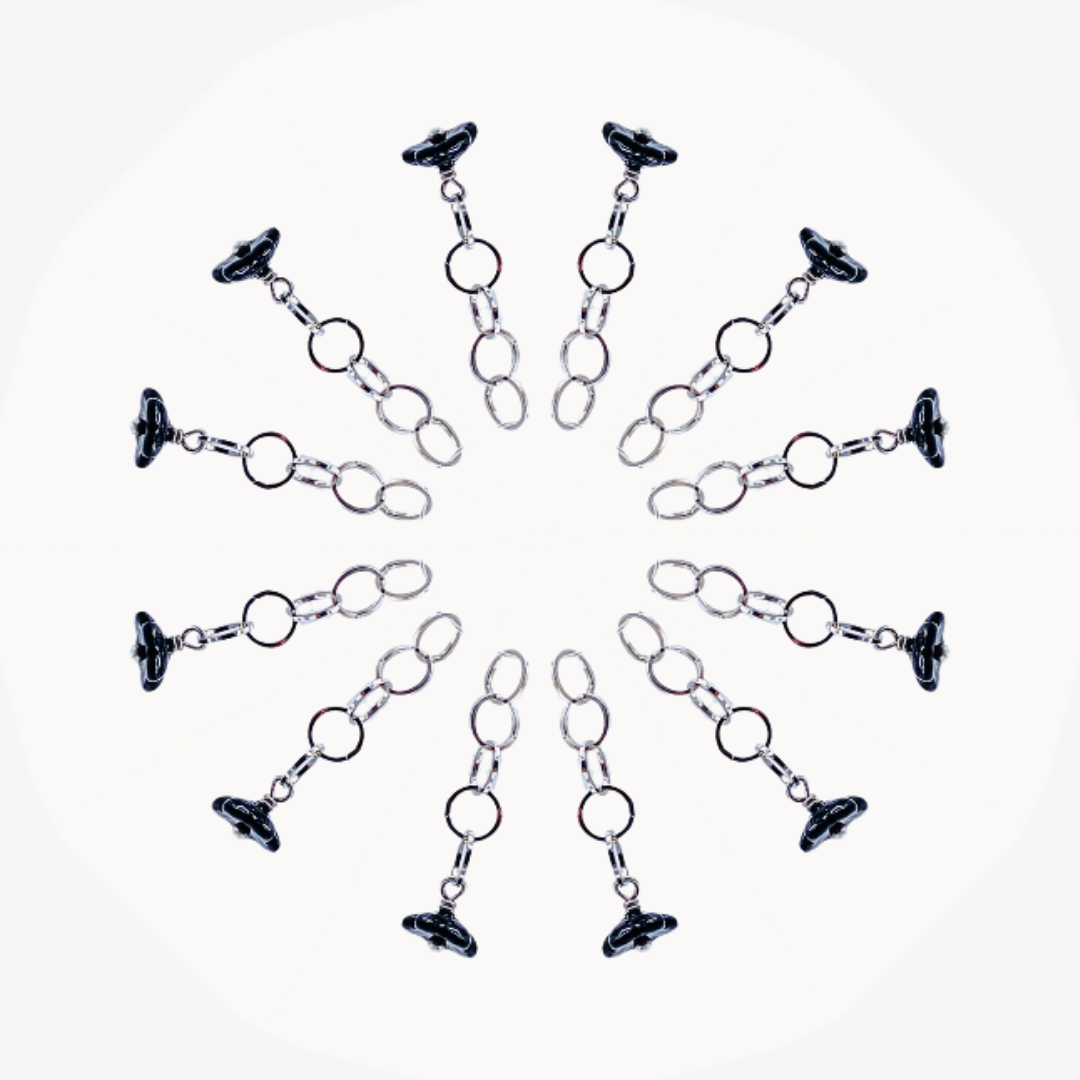 BLACK FLOWER CHAIN CHARM - CIRCLE OF DOTS