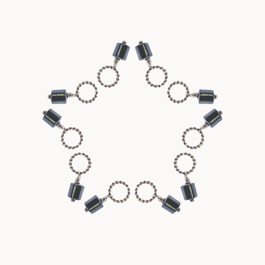 DOT CHARM 095 - CIRCLE OF DOTS