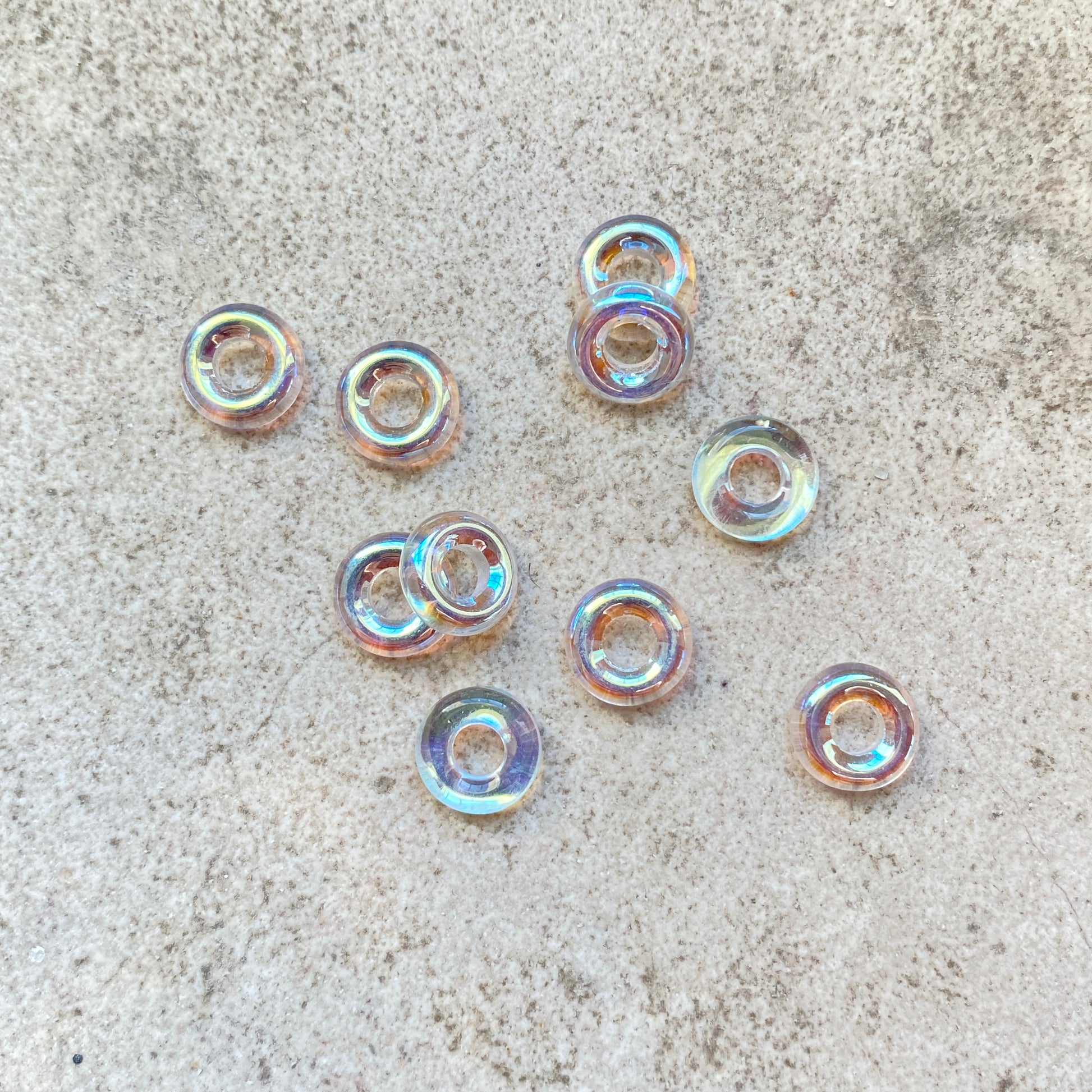 HOLO HOLLOW BEAD - CIRCLE OF DOTS