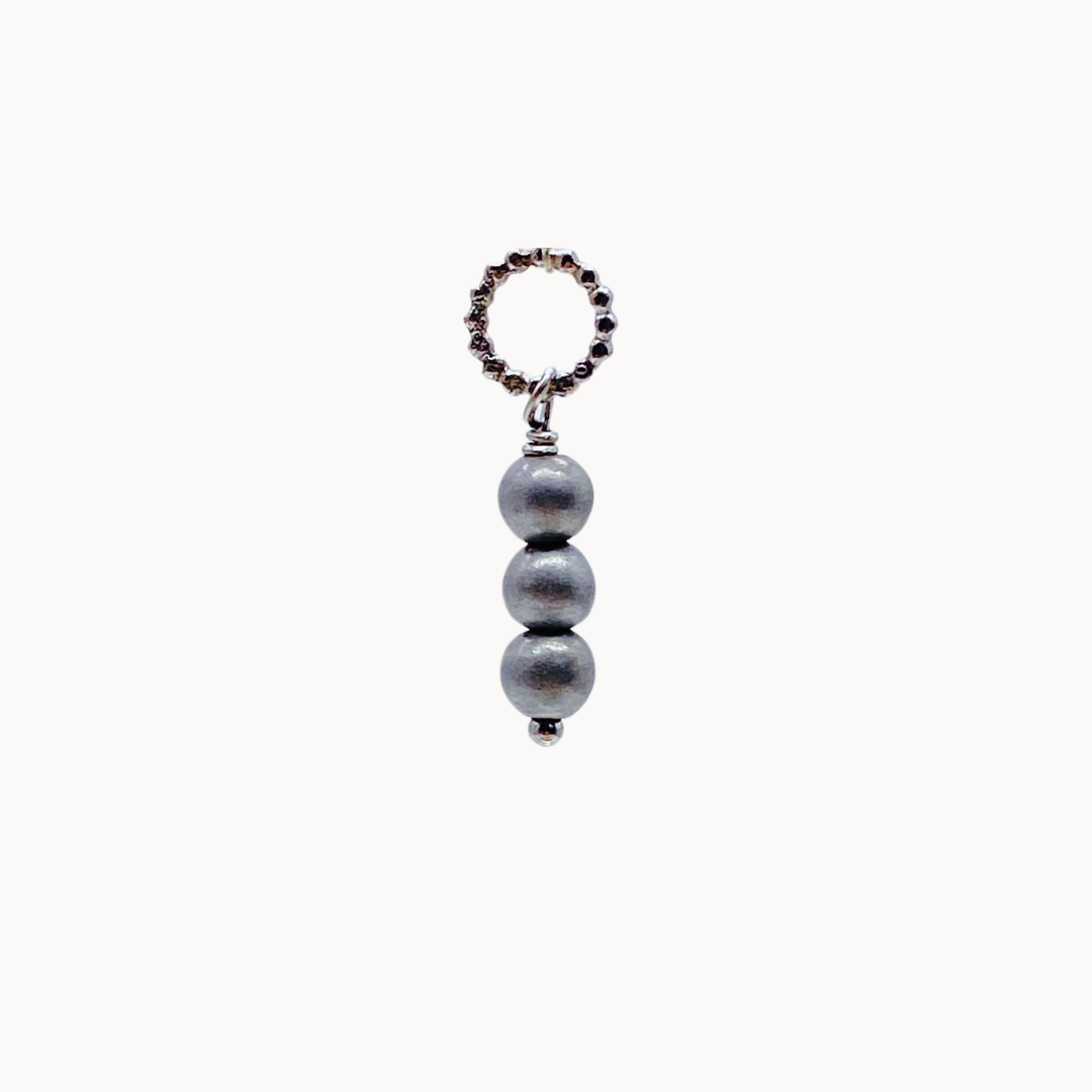 DOT CHARM 001